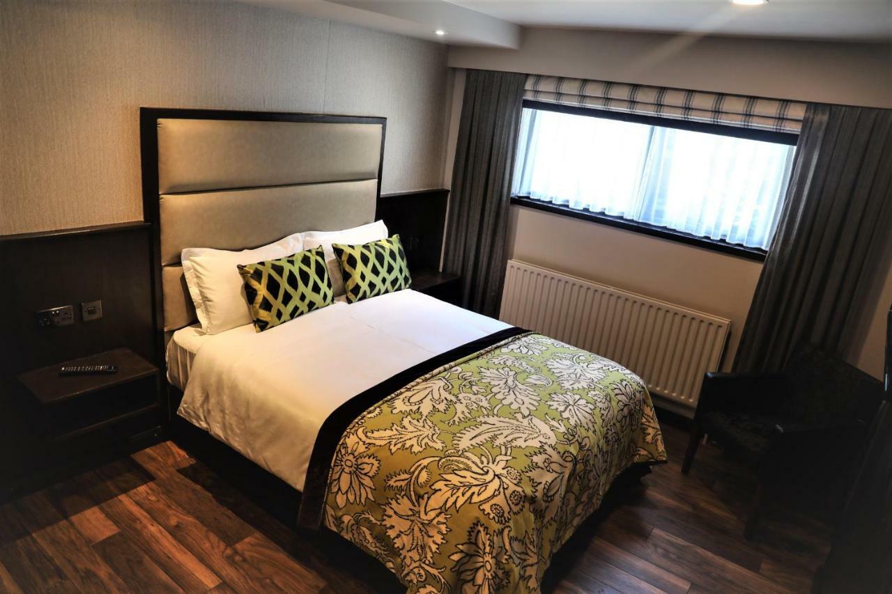The Lansdowne Hotel Belfast Exteriör bild